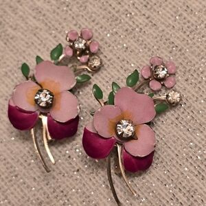 Sweet Vtg. Enamel Pansy Pin Duo